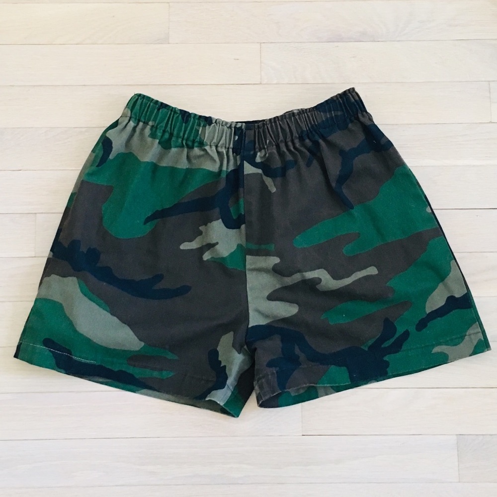 Renewed vintage high waisted camo shorts